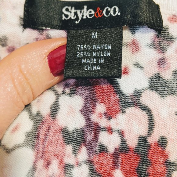 Darling Style & Co Floral Cardigan Sweater - Picture 8 of 9